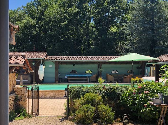 Gîte pour 2 personnes, avec jardin ainsi que piscine et terrasse - 1