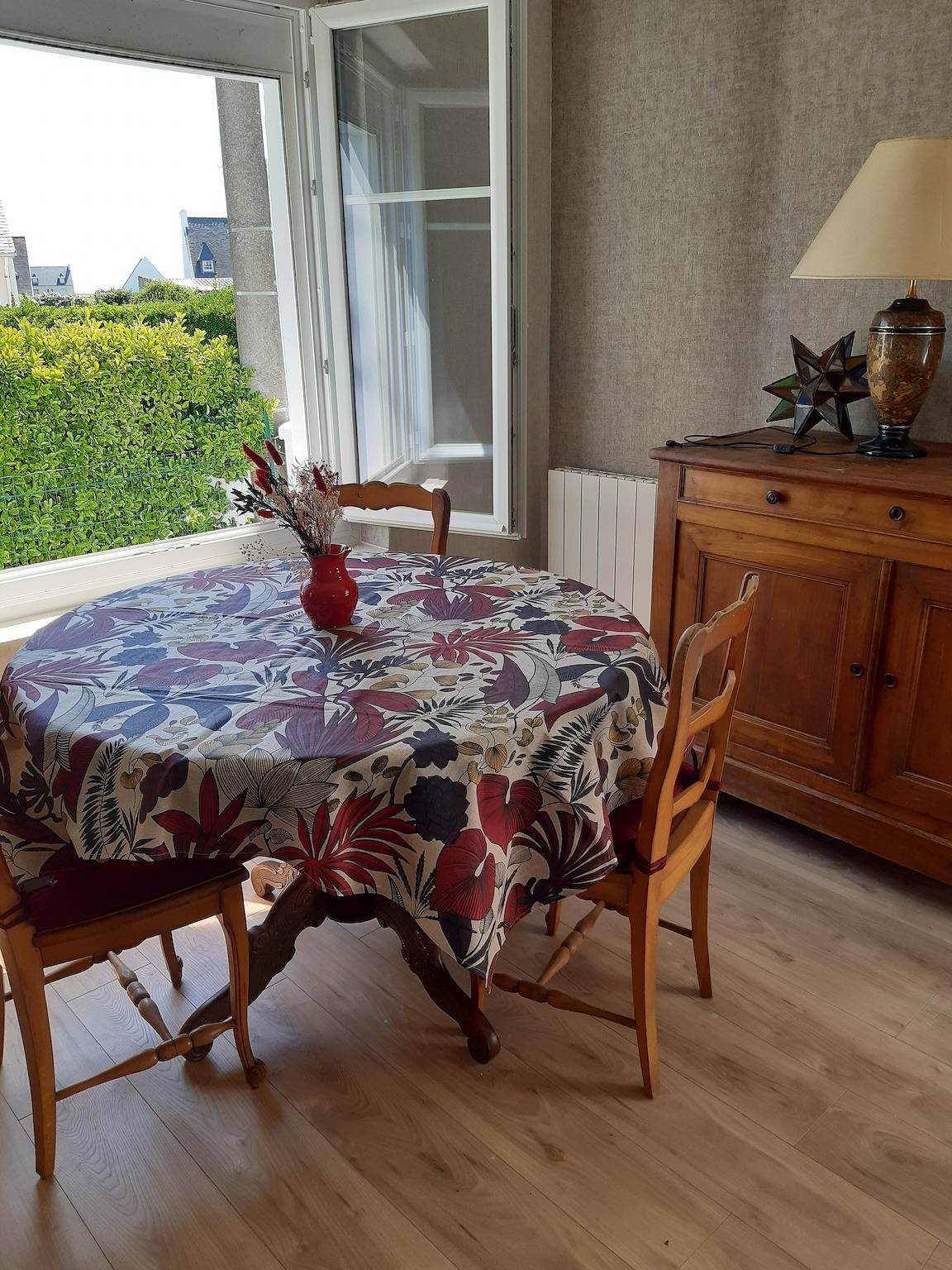 Ferienhaus 'Maison Bord De Mer Penmarch' mit privatem Garten und Wlan in Penmarc'h, Quimper und Umgebung