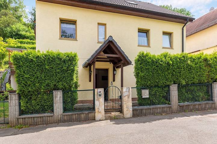 Ferienwohnung für 4 Personen, mit Garten und Balkon sowie Pool, mit Haustier in Freital
