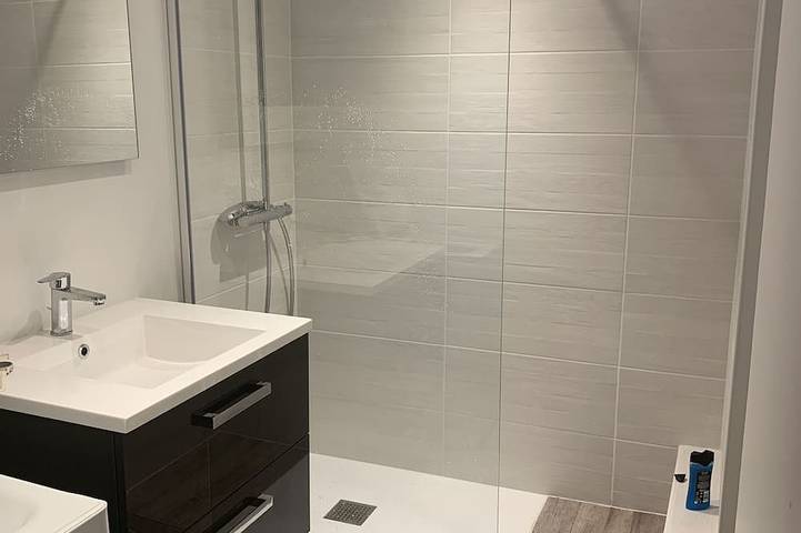 Gîte pour 5 personnes, avec terrasse dans Plage des Salins (Hyeres) - 4