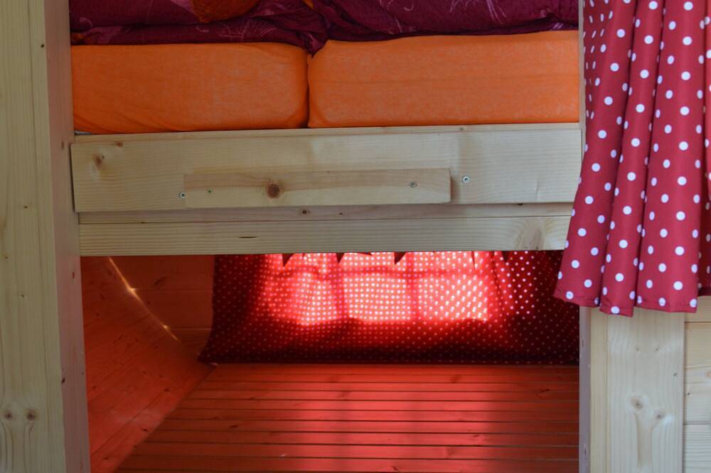 Camping barrel 1 - idyllically located in Krostitz, Nordsachsen