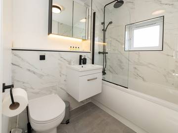 Apartment for 4 People in Reading, North Wessex Downs, Photo 2