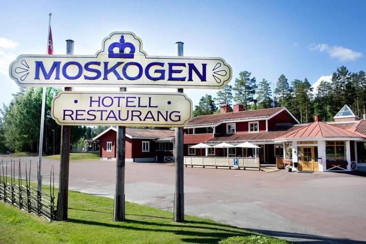 Hotell för 2 Personer, med Terass samt Trädgård och Pool och Bastu i Leksand