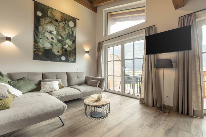 Ferienhaus für 10 Personen, mit Balkon und Terrasse sowie Sauna und Seeblick in Uttendorf - 2