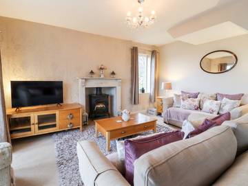 Log Cabin for 4 People in West Yorkshire, Yorkshire, Photo 4