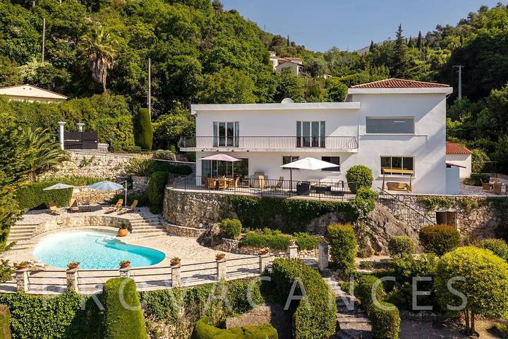 Villa for 10 personer, med Balkong / Terrasse og Hage i tillegg til Badebasseng i Vence