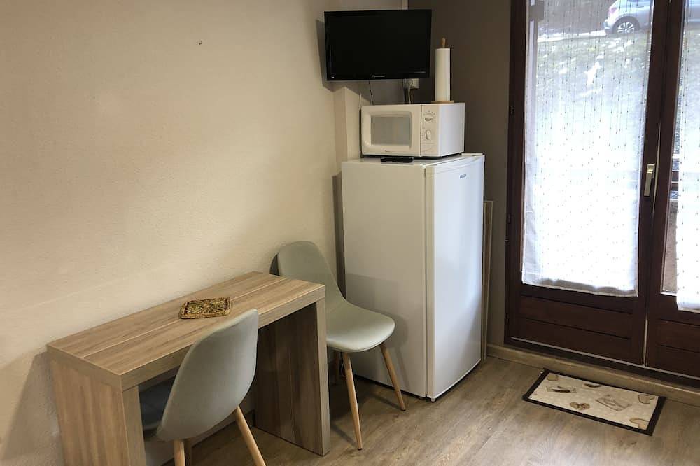 Ganze Wohnung, Studio for 6 near the ski slopes in Saint-Léger-les-Mélèzes, Nationalpark Écrins
