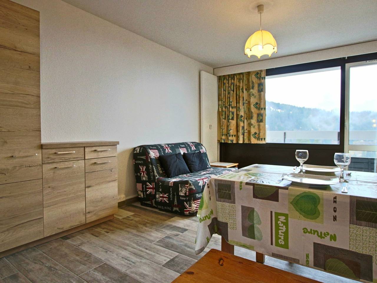 Entire studio, Pleasant studio-cabin 4/5 pers., south view in Chamrousse, Écrins National Park