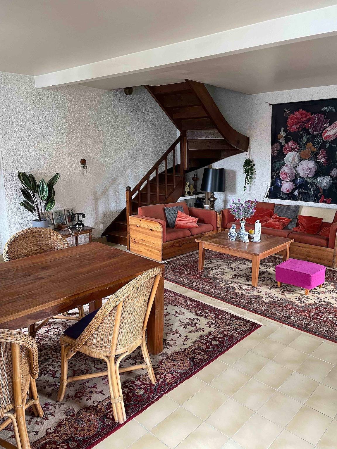 Maison de vacances 'La Maison Blanche' avec terrasse privée et wifi in Ahun, Région de Guéret