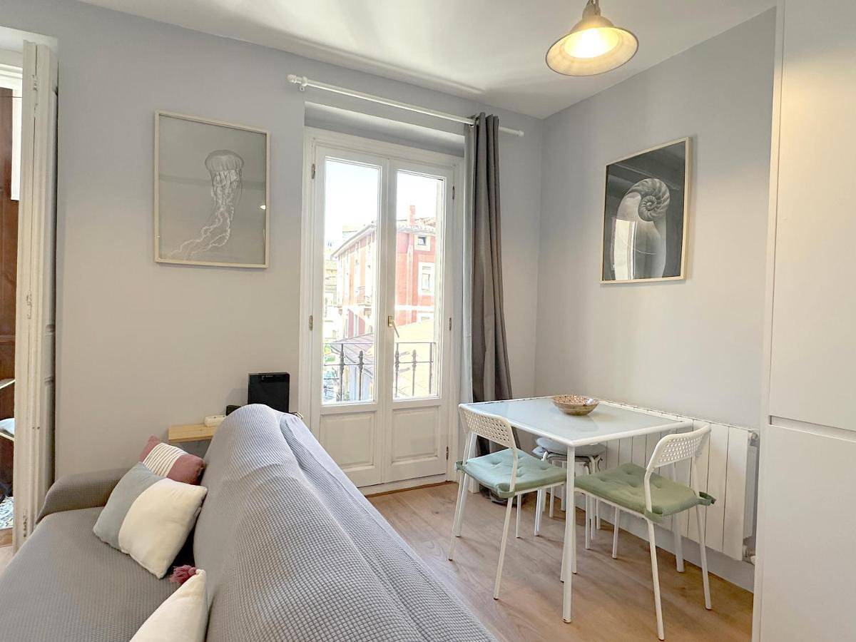 Apartamento entero, Apartment facing the Bizkaia Bridge, Bilbao in Portugalete, Vizcaya