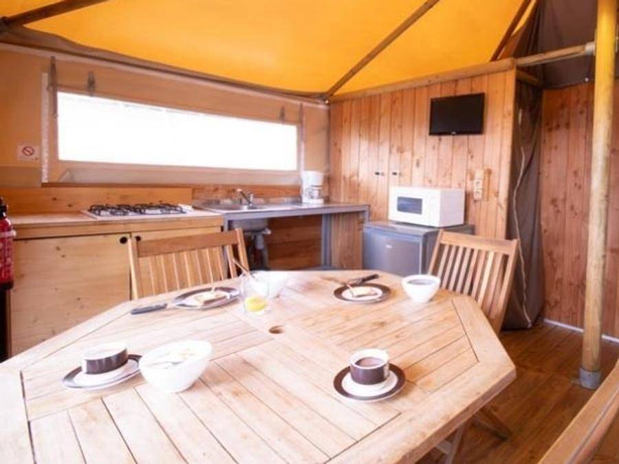 Camping Oyam - Tente en toile et en bois 4 personnes - Lodge Igueldo 4 personnes in Bidart, Région de Bayonne