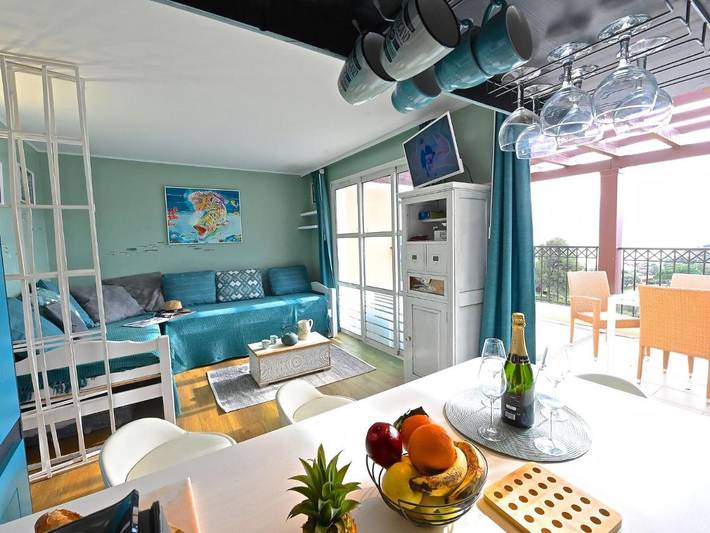 Gîte pour 5 personnes, avec piscine ainsi que jardin et terrasse, animaux acceptés dans Gare Du Dramont - 3