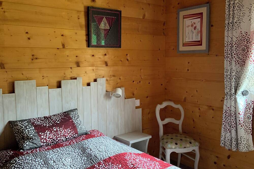 Chalet de la Louve à La Pesse  Chiens acceptés dans un jardin cloturé in La Pesse, Parc naturel régional du Haut-Jura