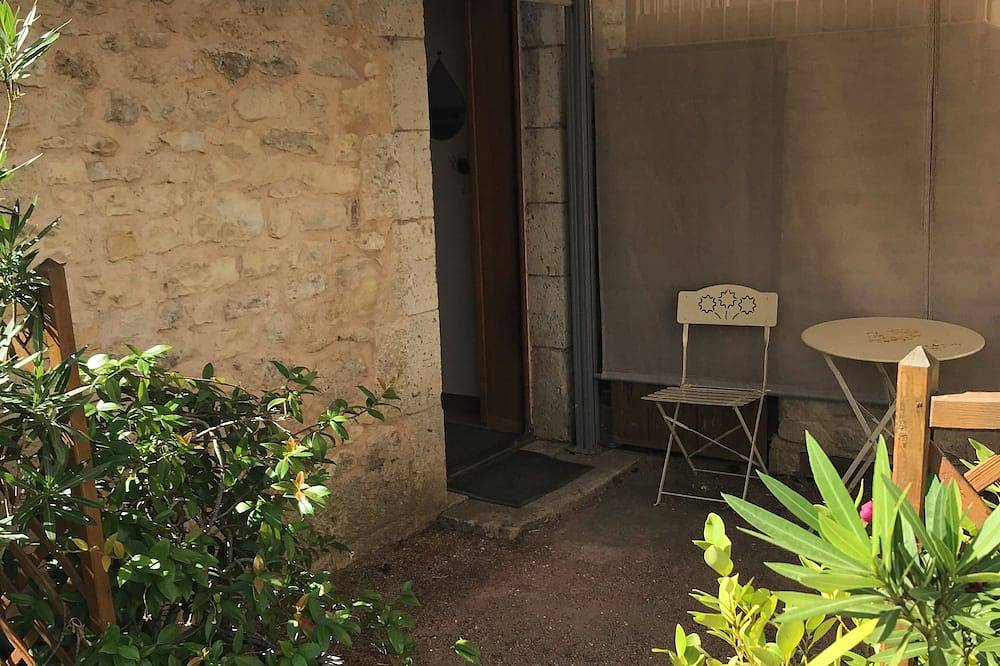 Ganze Wohnung, In the heart of St Florent apartment le Colombier with small courtyard 10 mn from in Saint-Florent-sur-Cher, Bourges und Umgebung