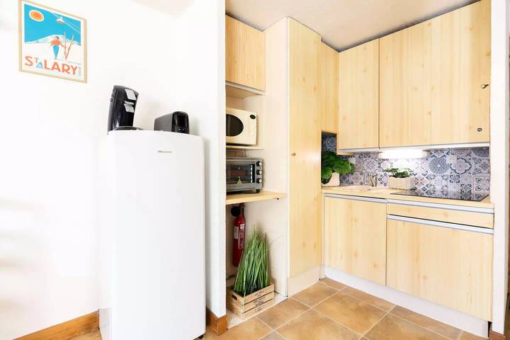 Gîte pour 4 personnes, avec Balcon et Vue dans Office De Tourisme De Saint Laurent Soulan - 3