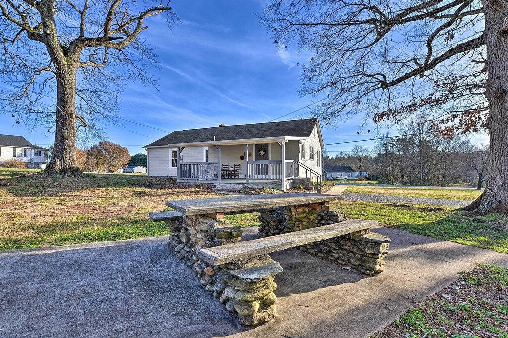 Ganze Wohnung, Neu! Blue Ridge Mtn Abode 24Mi zu The Blowing Rock in Caldwell County