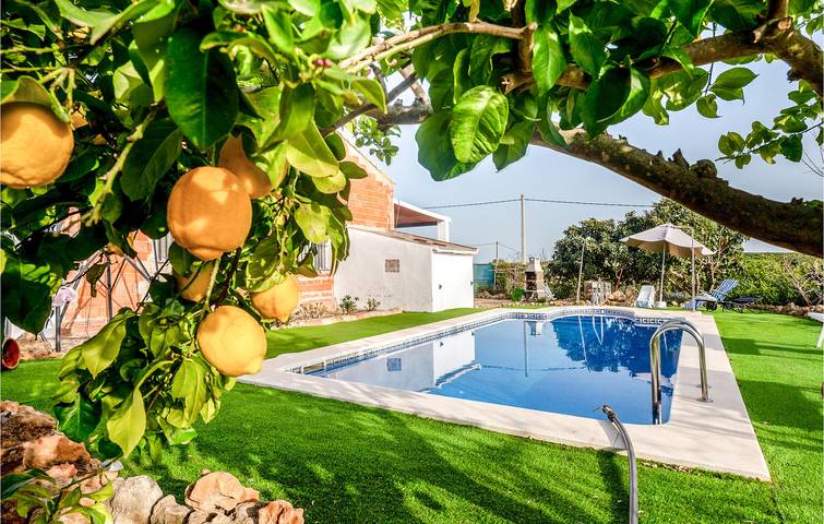 Gîte pour 6 personnes, avec terrasse ainsi que piscine et jardin à Villanueva del Río y Minas