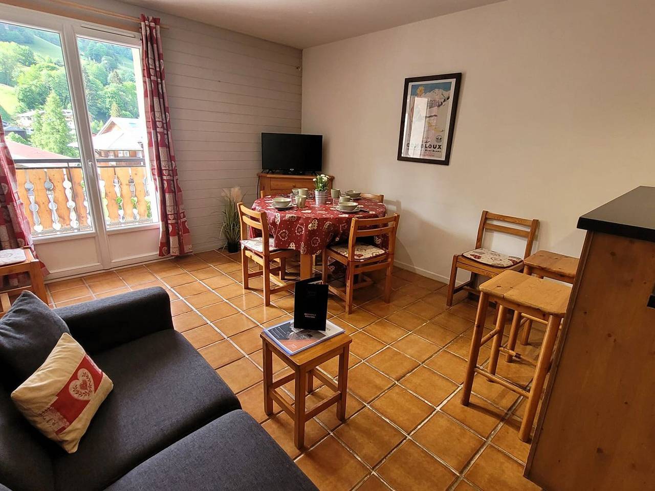 Appartement entier, Appartement 2 pièces cabine au centre des Gets, lumineux, classé 3 étoiles in Les Gets, Les Portes du Soleil