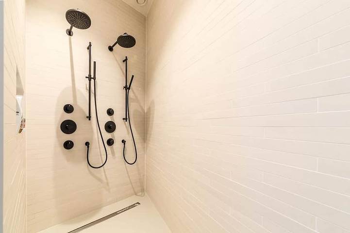 Exclusive family villa with pool, jacuzzi and 3 luxury suites in Brabant in Goirle, Nordbrabant