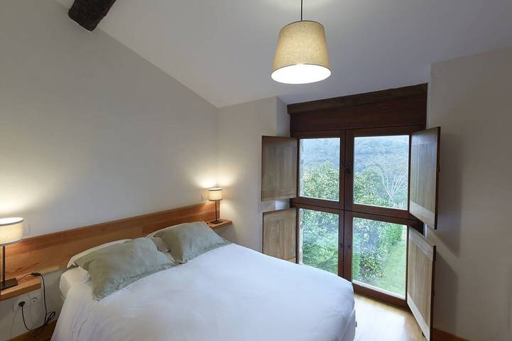 Casina de Rubio. Es ist Teil der 4 Häuser von Las Casinas de Linares in Ribadesella, Costa Verde (Spanien)