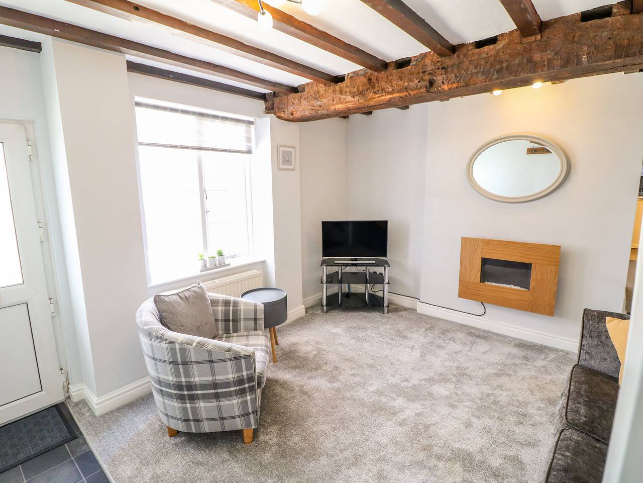 End cottage in Ashbourne, Derbyshire