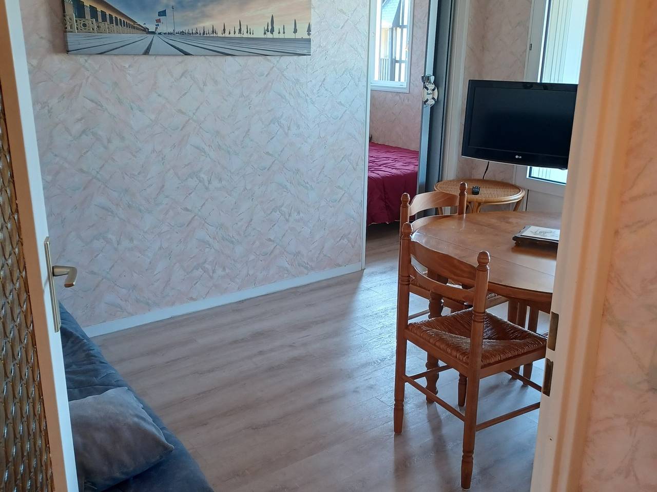 Ganze Wohnung, 2-Zimmer-Wohnung mit Balkon, nahe Strand und Parkplatz in Villers-sur-Mer, Lisieux und Umgebung