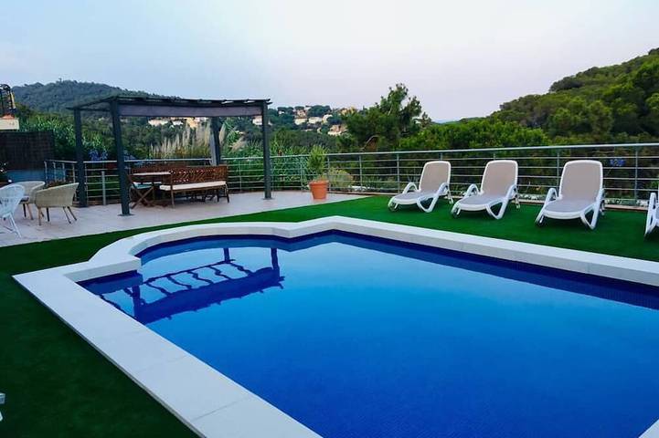 Casa vacanza per 10 persone, con giardino e balcone - 1