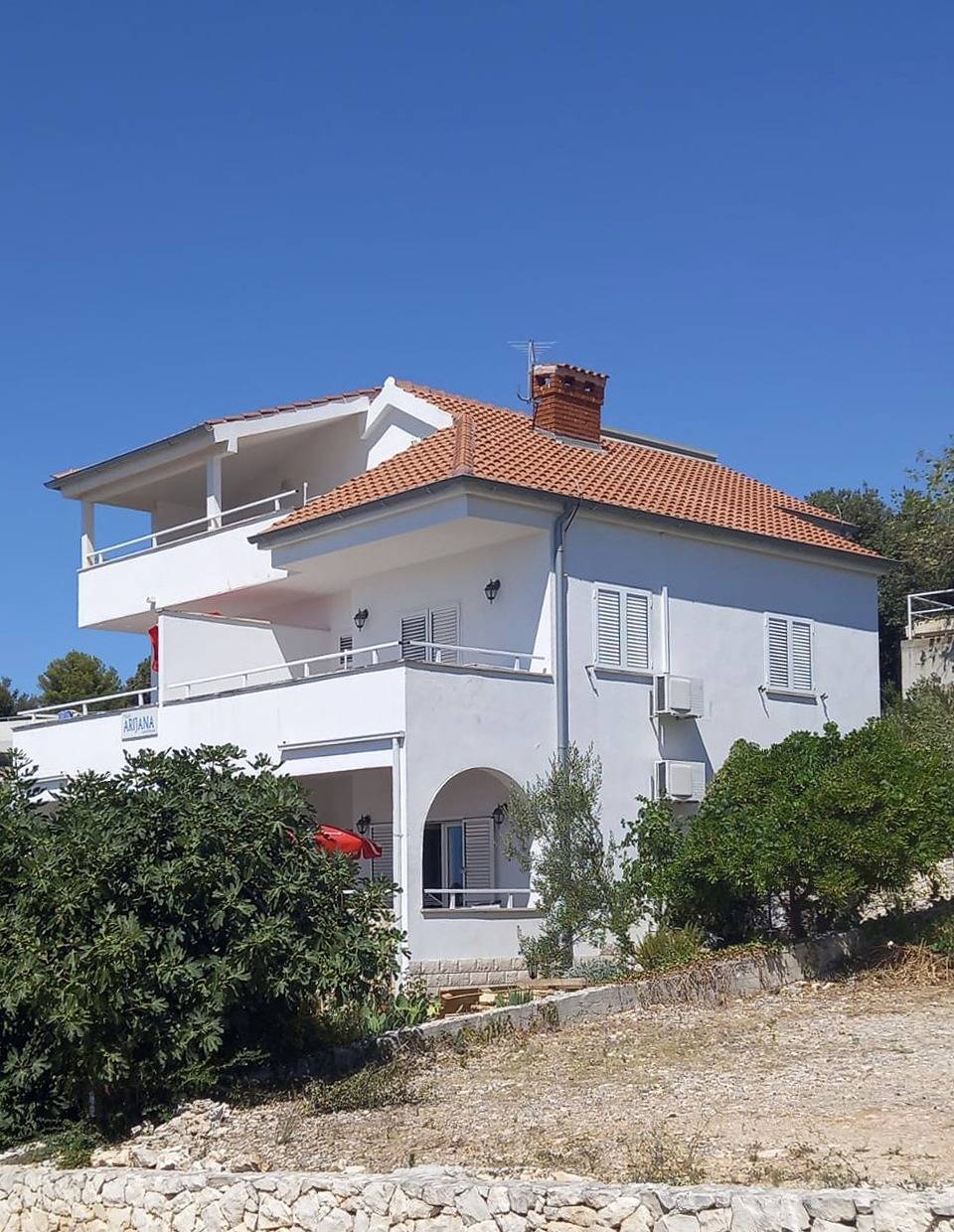 Ganze Wohnung, 1-Zimmer-Ferienwohnung mit Terrasse und Meerblick Primosten A-15704-a in Primošten, Šibenik-Knin