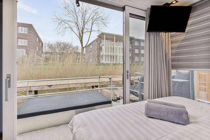 Luxuriöses Wasserloft in der Nähe von Strand und Zentrum – Weltevreden Experienc in Zeewolde, Flevoland