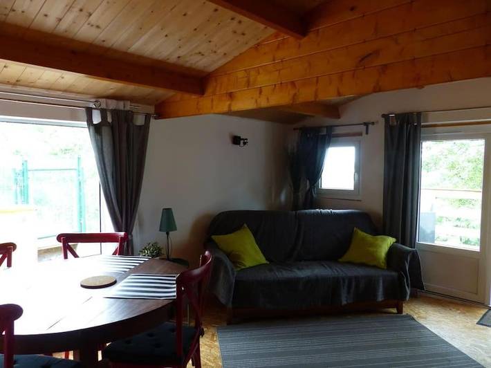 Location de vacances pour 4 personnes, avec piscine ainsi que jardin et vue, animaux acceptés à Grazac - 3