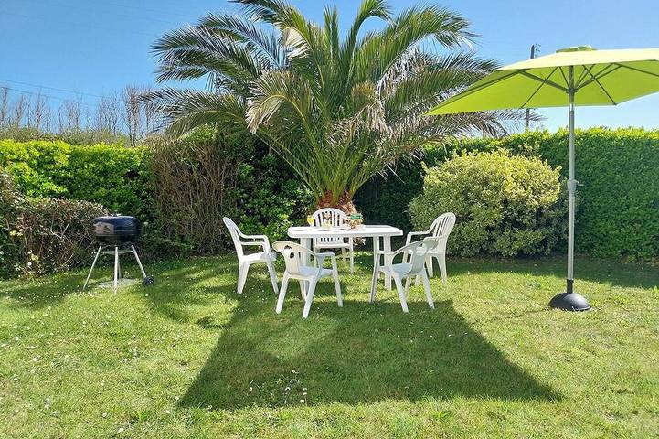 Location de vacances pour 6 personnes, avec jardin à Kerlouan