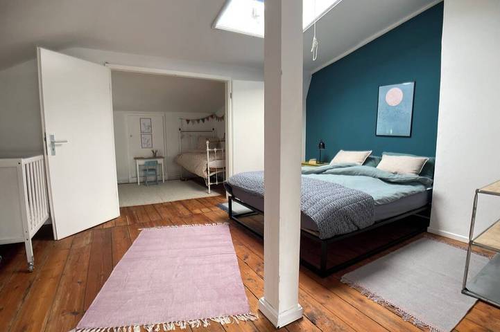 Ganze Wohnung, Helle Dachgeschosswohnung mit großer Südterrasse in Sankt Jürgen, Lübeck