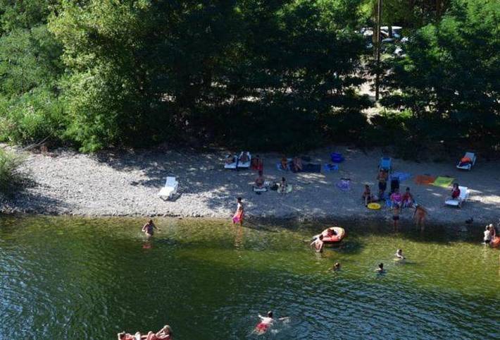 Location de vacances pour 4 personnes, avec jardin à Pont-de-Labeaume - 4