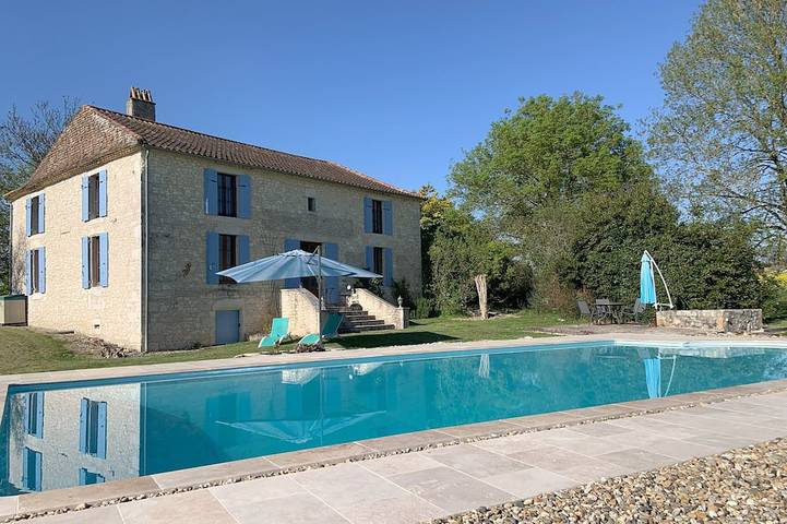 Location de vacances pour 8 personnes, avec Terrasse et Jardin à Razac-d'Eymet
