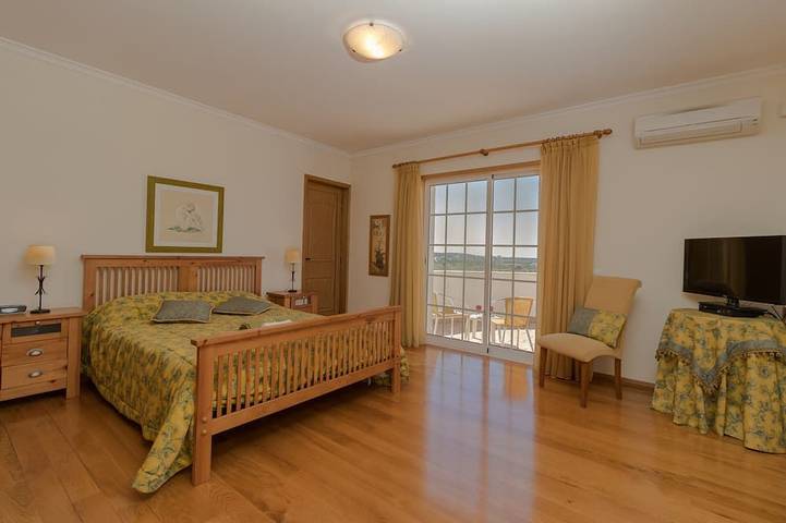Luxuriöse freistehende Villa mit 6/7 Schlafzimmern, privatem Pool und Spielzimmer in Quinta do Sobral, Castro Marim