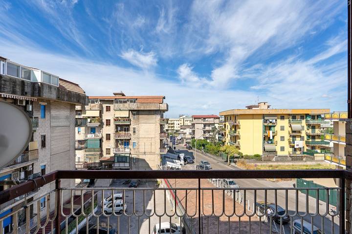 Gîte pour 6 personnes, avec balcon à Pompei - 2