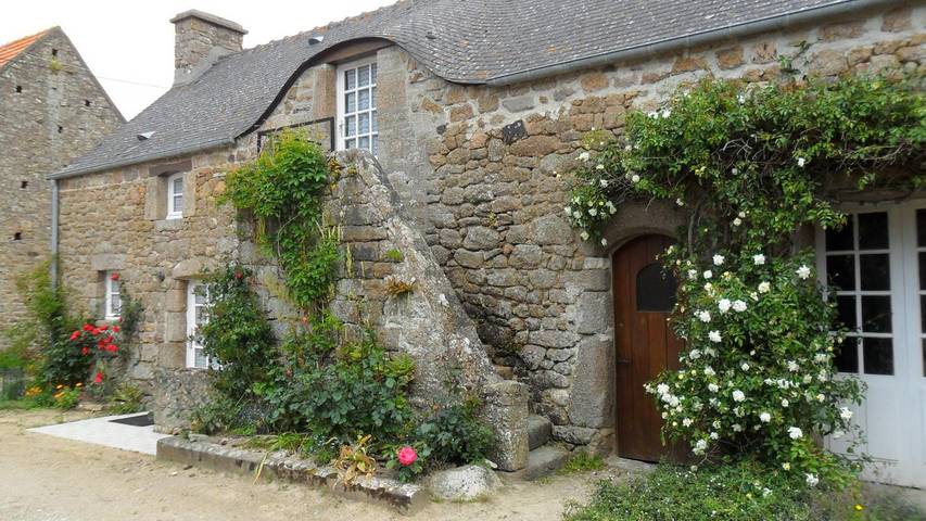 Gîte pour 4 personnes, avec jardin dans Val-de-Saire - 2