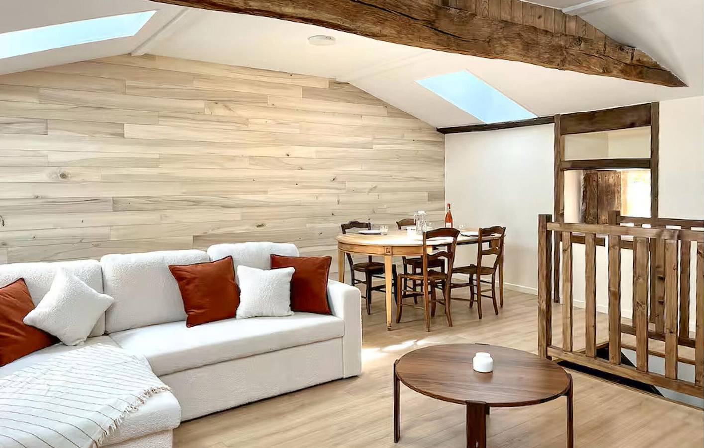 Charmant appartement de 2 chambres avec jardin, à proximité du centre de Nanteuil-en-Vallée in Nanteuil-en-Vallée, Charente