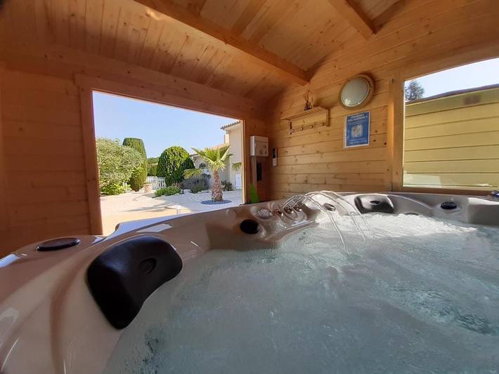 Chambre d’hôte pour 4 personnes, avec piscine et sauna ainsi que jacuzzi et jardin à Cessenon-sur-Orb - 4
