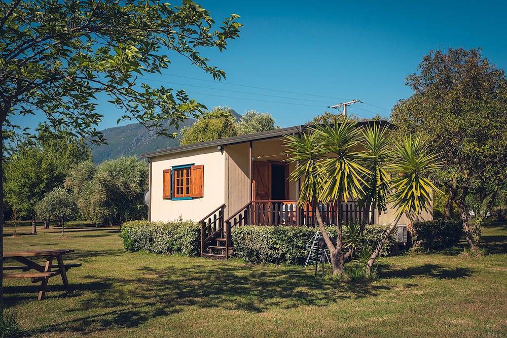 Chalet rental in the heart of nature  in Santa Lucia di Moriani, Corte e dintorni