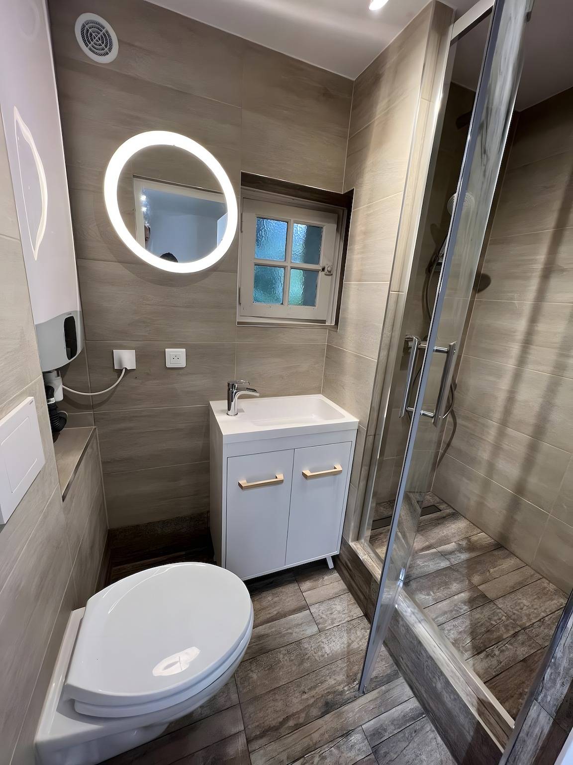 Apartamento 'Maison Lafosse' con terraza y jardín compartidos in Saint-Côme-du-Mont, Región de Saint-Lô