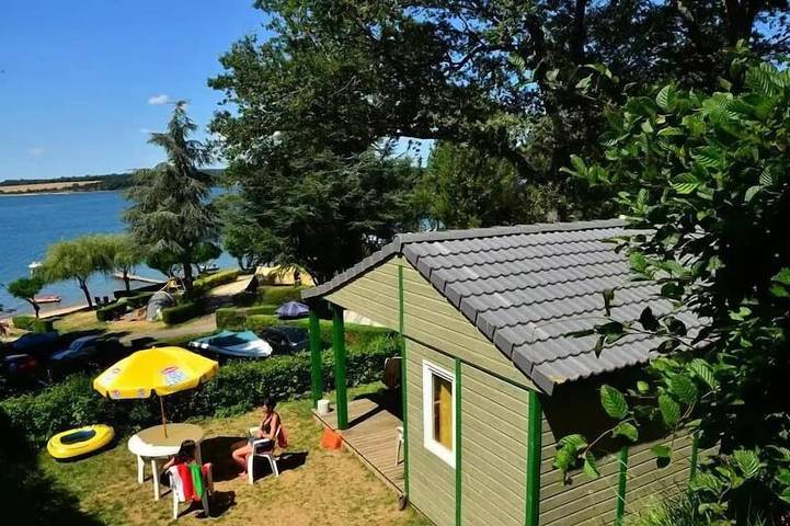 Chalet pour 4 personnes, avec piscine et terrasse