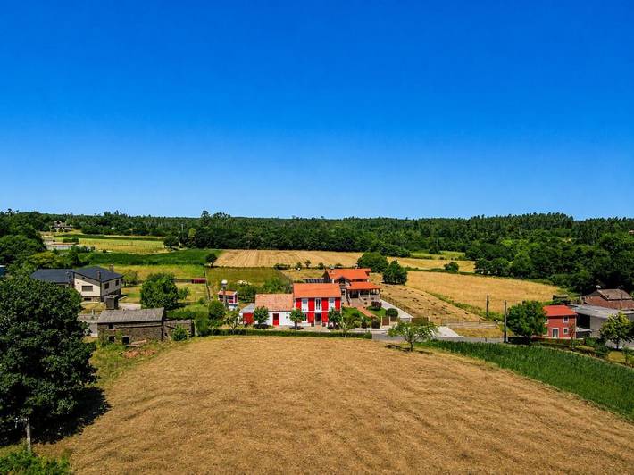 Casa rural para 2 personas, con Balcón y Terraza además de Jardín y Vistas en Abegondo - 2