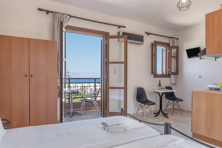 Ganzes Studio, Einzimmerapartment 'Frantzis 5' mit Meerblick, WLAN und Klimaanlage in Pali, Nisyros