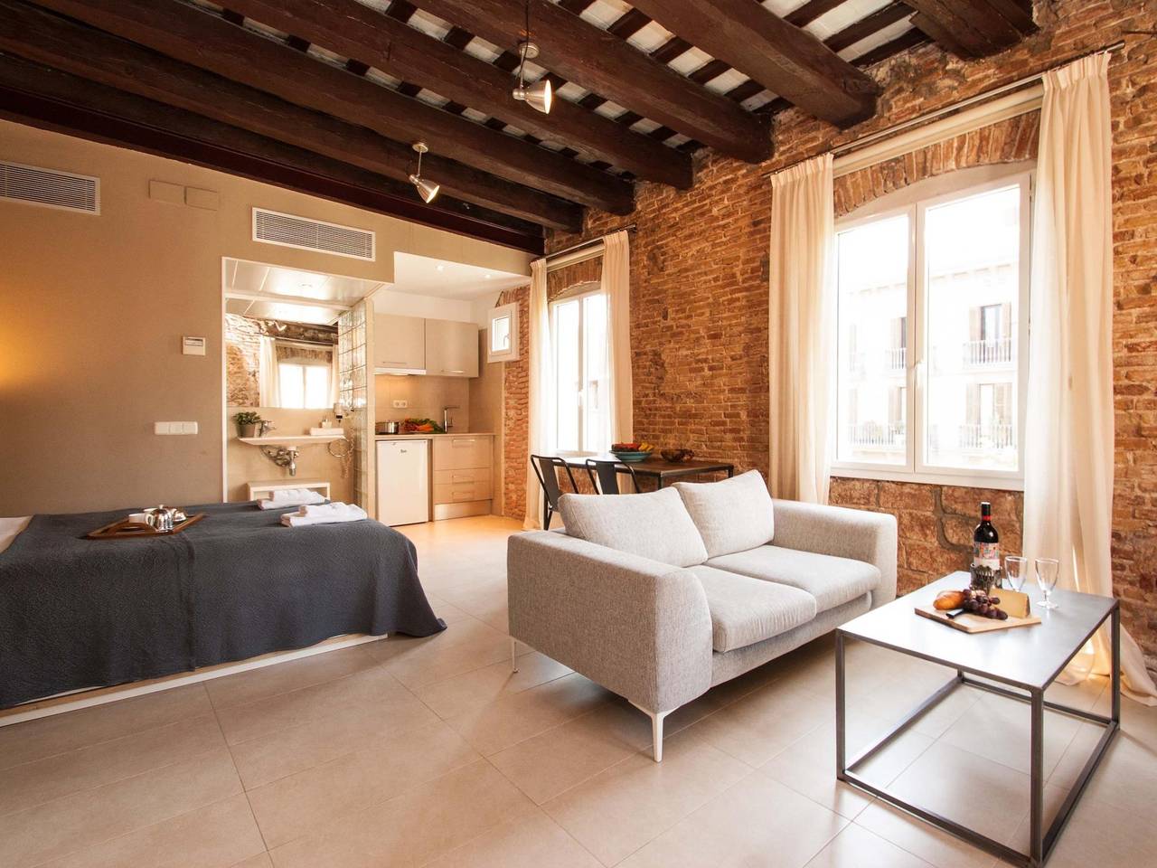 Holiday Apartment for 2 People in Ciutat Vella, Barcelona