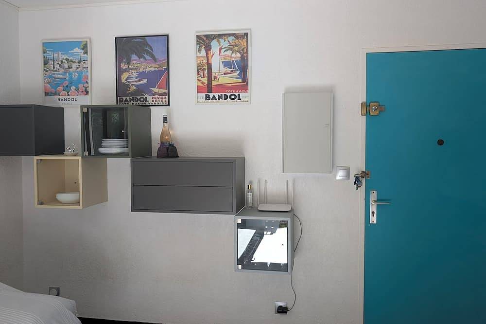 Ganze Wohnung, Wohnung mit Pool, 150 Meter vom Meer entfernt in Bandol, Mittelmeerküste (Frankreich)