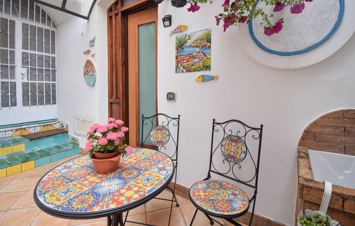 Ganze Ferienwohnung, Gemütliche Strandwohnung mit WiFi & AC 2km von Spiaggia della Carrubina in Vietri sul Mare, Amalfiküste