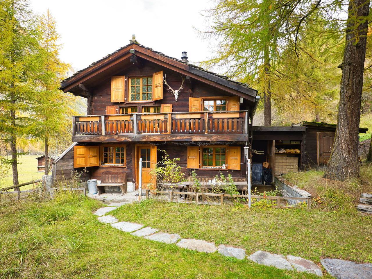 Lätthaus Rot - Lätthaus Rot 37.1 in Täsch, Walliser Alpen