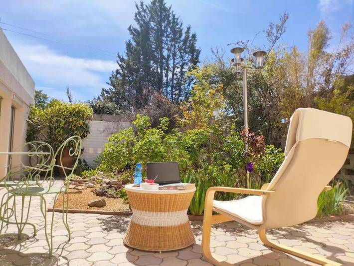 Gîte pour 4 personnes, avec jacuzzi ainsi que jardin et piscine à Trets - 3