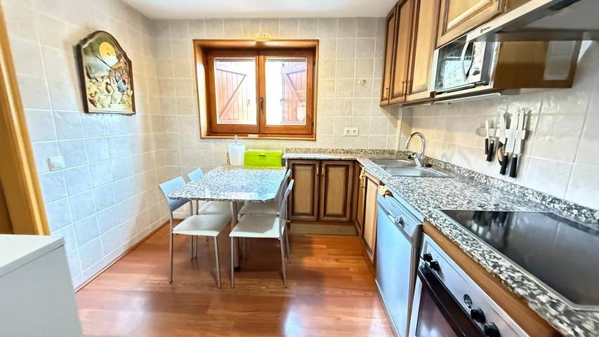Gîte pour 8 personnes, avec vue et balcon à Bossòst - 2